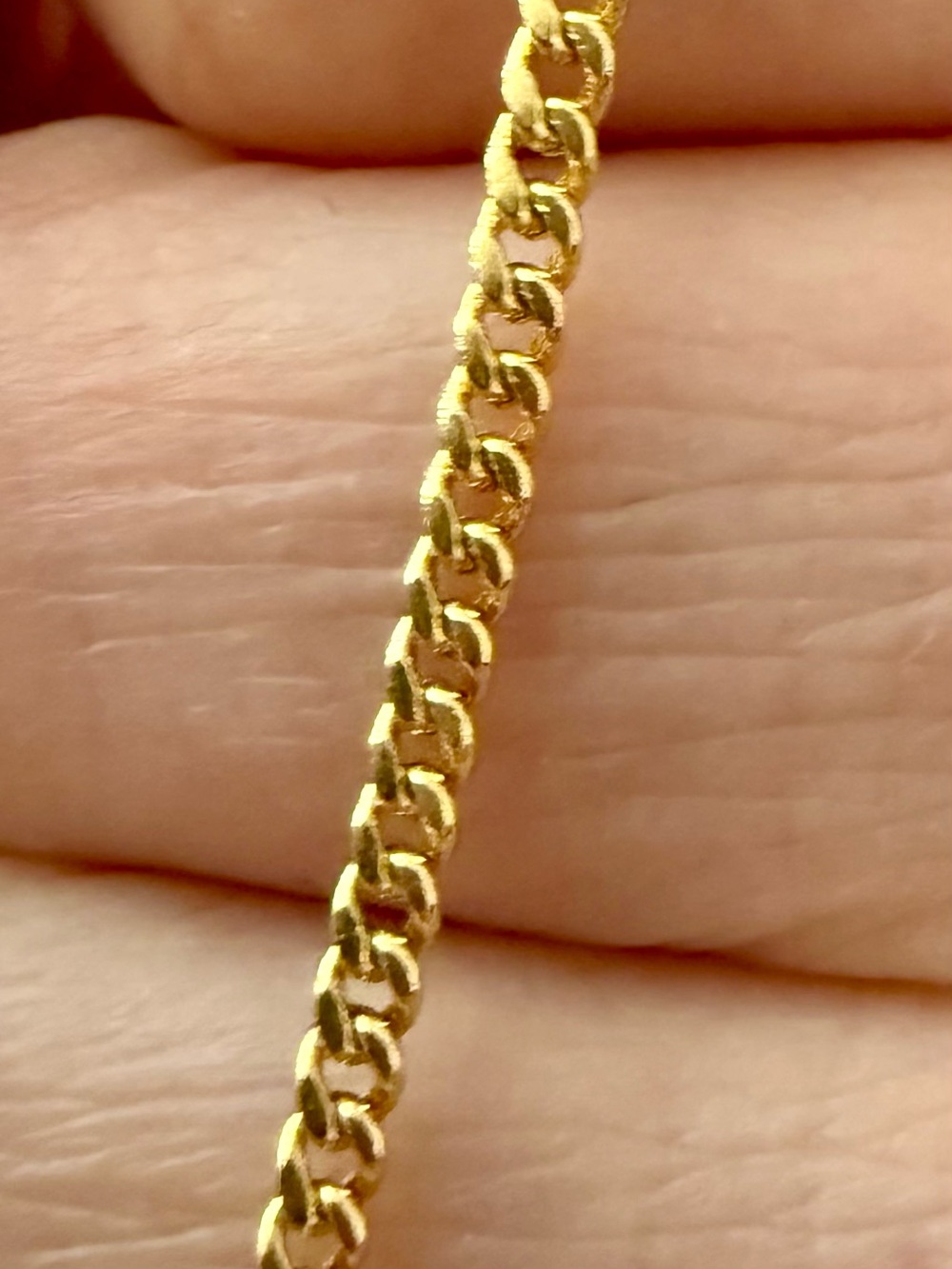 6” 10k Gold Women's Bracelet - Dainty Cuban Chain
